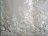 Свадебное шикарное платье, белоснежное очень нежное в сверкающих камнях