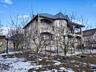 Casă cu 2 nivele în Budești cu lot 12 ari. Garaj, subsol, construcții