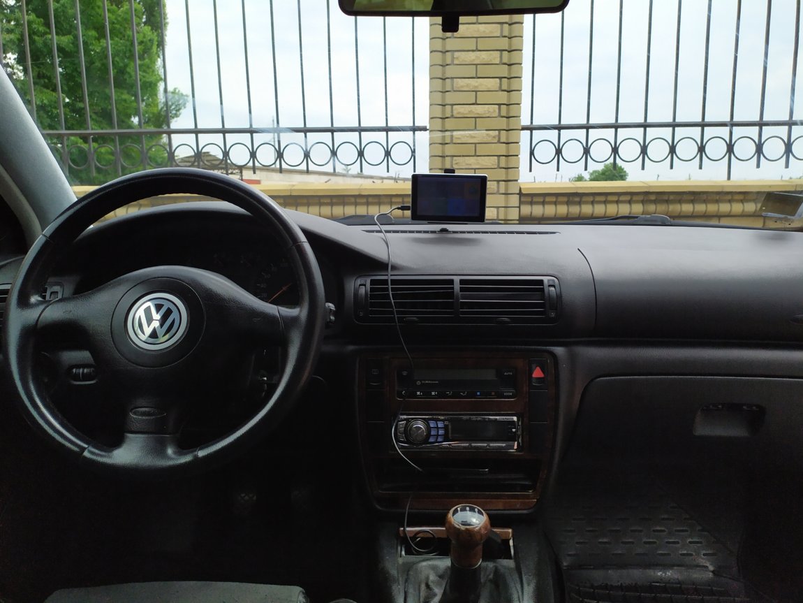 Пассат б5 2400