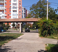 Продаю 2-комнатную квартиру в центре города, в парковой зоне