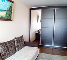 Se vinde apartament cu 2 odai in centrul Botanicei str. Dacia 7