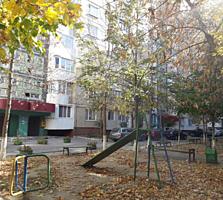 Мирча чел Бэтрын, 3-комн., 143 серия, капитальный ремонт, мебель!