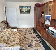 Buiucani, str. Paris! Apartament cu 2 camere, etajul 4/5. 32 000 €