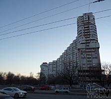 Ботаника, 1-комн., большая, 44 м2, лоджия 14 м2, на комнату и кухню!