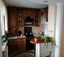 Apartament cu 3 camere - 96 m. p., euroreparatie, complet mobilat!