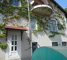 Centru. V. Cupcea. Casă particulară. 6 ari. 195000 euro.