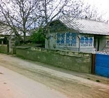 Se vinde casa. raionul Edineţ, sat. Lopatnic. Posibil şi în rate
