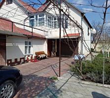 Продам 2-этажный котельцовый дом в центре!!!!