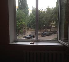 Vind apartament cu 2 odai la pret bun!!! Urgent!