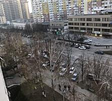 Serie moldoveneasca, vizavi de Marxmart, stare foarte buna, mobila!!