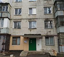 2- комнатная квартира - Дачия - за библиотекой Ломоносова.