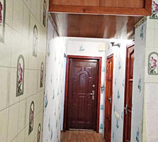 Продается 2х комнатная, ул Ларионова.