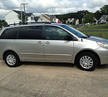 Продам Toyota Sienna 2004 г. в. в отличном состоянии