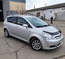 Toyota Corolla Verso(разумный торг)