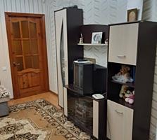 Spre vinzare apartament cu 3 odai, seria 143