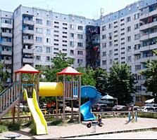Vind camera in sectie pentru 3 familii. Botanica. Sunt stapin.