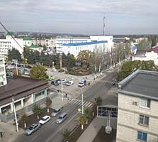 Продам 2х комнатную квартиру в Центре 9/9
