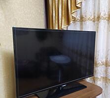 Телевизор Samsung 42 диагональ + тумбочка.