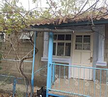 Продаю дом с земельным участком в центре Чадыр-Лунги