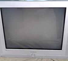 Продам телевизор SAMSUNG 69 см. диагональ (740руб. ), AKAI (100руб. )