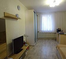 Продам дом в Малиновском районе. Дом расположен на участке 6.5 соток .