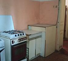 Продам комнату в коммуне на Спиридоновской/ Новосельского