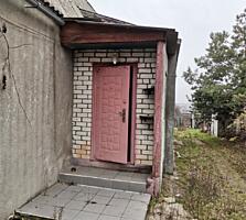 В Матвеевке продаю 3 к. добротный дом, 10 соток, двор, гараж.