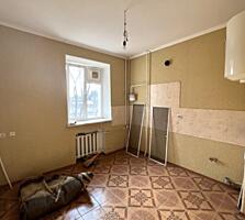 СНИЖЕНА ЦЕНА!!! 2х-комнатная квартира («Сталинка»)