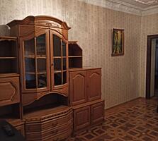 Продаётся уникальная 3-х комнатная «Сталинка» на среднем этаже с ...