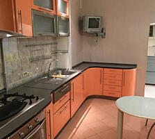Продам 3-х комнатную квартиру на улице Ильфа и Петрова. Общая площадь 