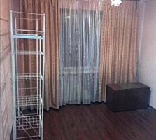 Предлагается к продаже комната в общежитии по улице М. Малиновского. .