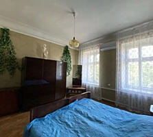 2-комнатная квартира в старом фонде Одессы, на улице Приморская