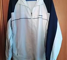 Куртки спортивные