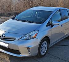 Toyota Prius V 1.8i Hybrid 2012год