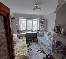 Vind apartament cu 3 odai separate