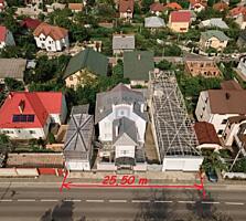 Două case la preț de una pe un teren total de 17 ari