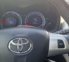 Продам Tayota Auris hibrid