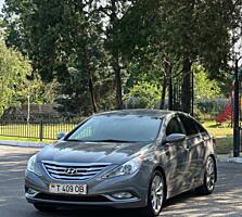 Hyundai Sonata, 2013 год, отличное состояние, полностью обслужена