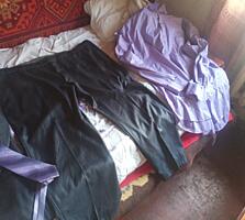 Продам кастюм рубашку и галстук