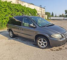 Продам Крайслер 2.8 бензин 2004