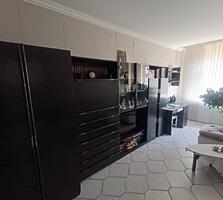 Трехкомнатная без углов, без порогов, без негатива