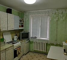 Продается 2-комнатная квартира 3/9 на Красных казармах