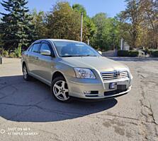 Тойота Авенсис