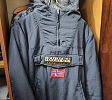 ПРОДАМ ТЕПЛУЮ КУРТКУ. РАЗМЕР 48-52 (550 руб.)