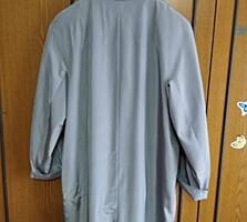 Продам куртки плащи по 200 руб.