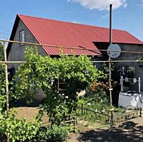 Продается жилой дом площадью 100 м², состоящий из двух частей. ...