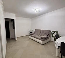 2 х к Радостная/ Дом Мебели. Дворовая. Евроремонт.