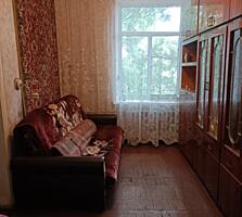 Продам 2 комнаты в коммуне со своими удобствами в Одессе.