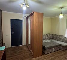 Продается комната в общежитии коридорного типа с ремонтом и балконом.