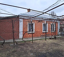 Продам дом с газом и удобствами возле моря (ул.Ярмарочная)